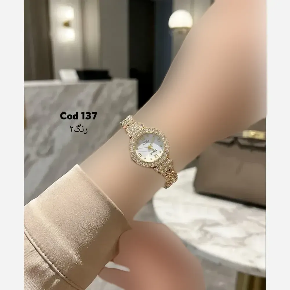 ساعت زنانه استیل نگیندار با طراحی خاص و درخشان