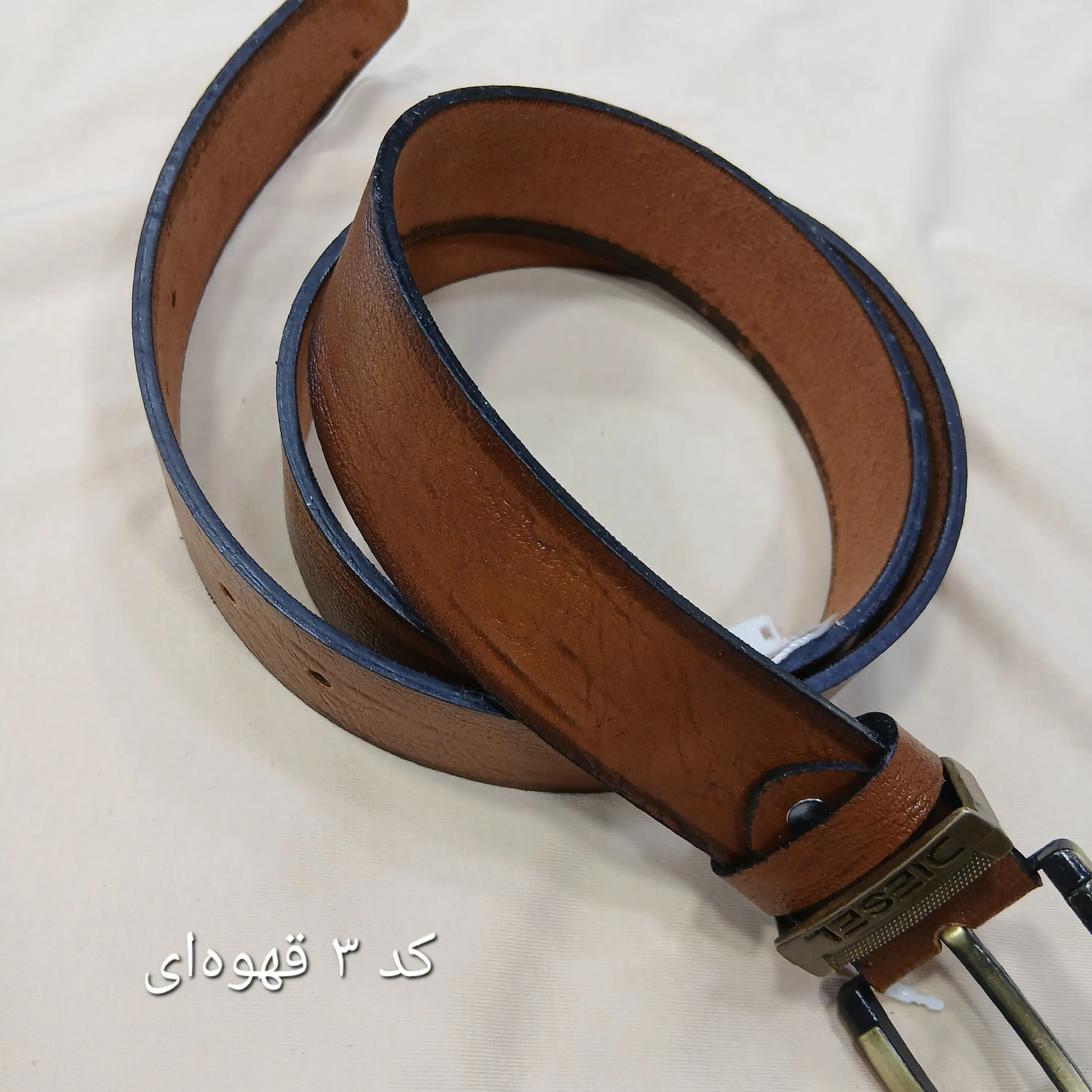 کمربند چرمی مردانه صنعتی در چهار رنگ مختلف طول 126 سانت پهنا 3.5 سانت مناسب جوانان و بزرگسالان
